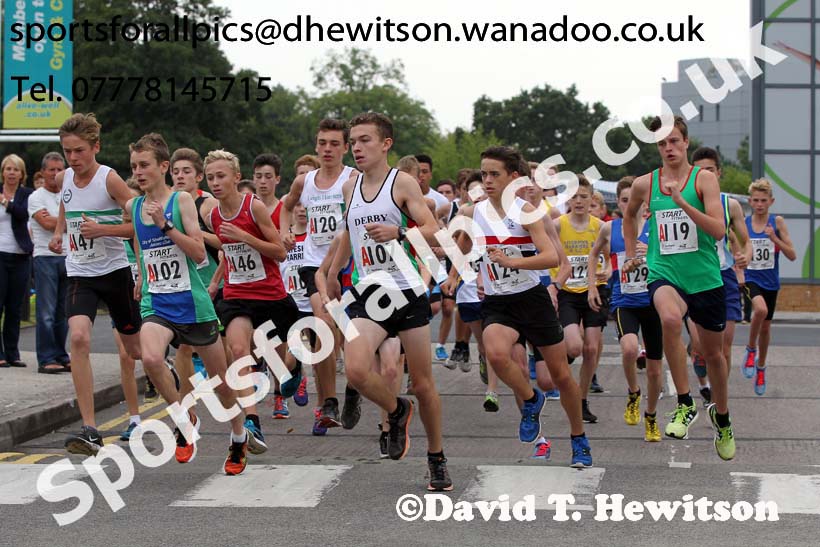 Start of the under-15 boys Northern Road Relays, Warrington. Photo: David T. Hewitson/Sports for All Pics